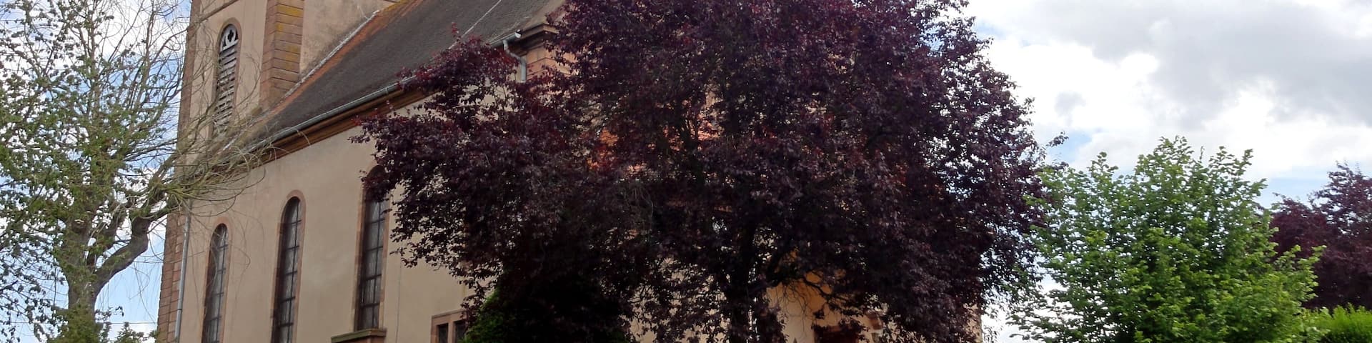 This building is indexed in the Base Mérimée, a database of architectural heritage maintained by the French Ministry of Culture, under the reference IA67009811 .