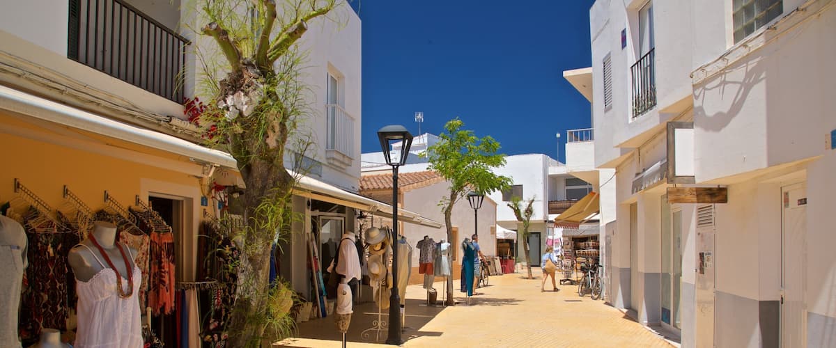 Sant Francesc Xavier featuring markets