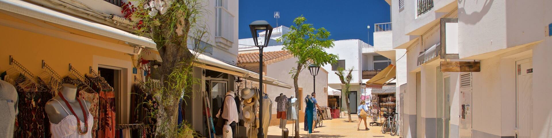 Sant Francesc Xavier featuring markets