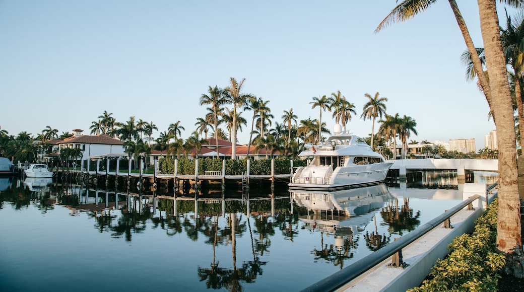 Las Olas Boulevard featuring a bay or harbor and a river or creek