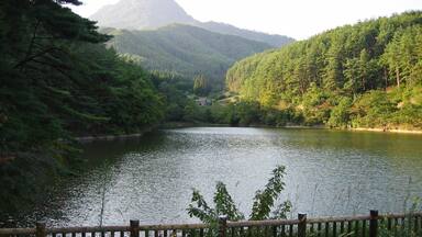 Shionoiri Pond.