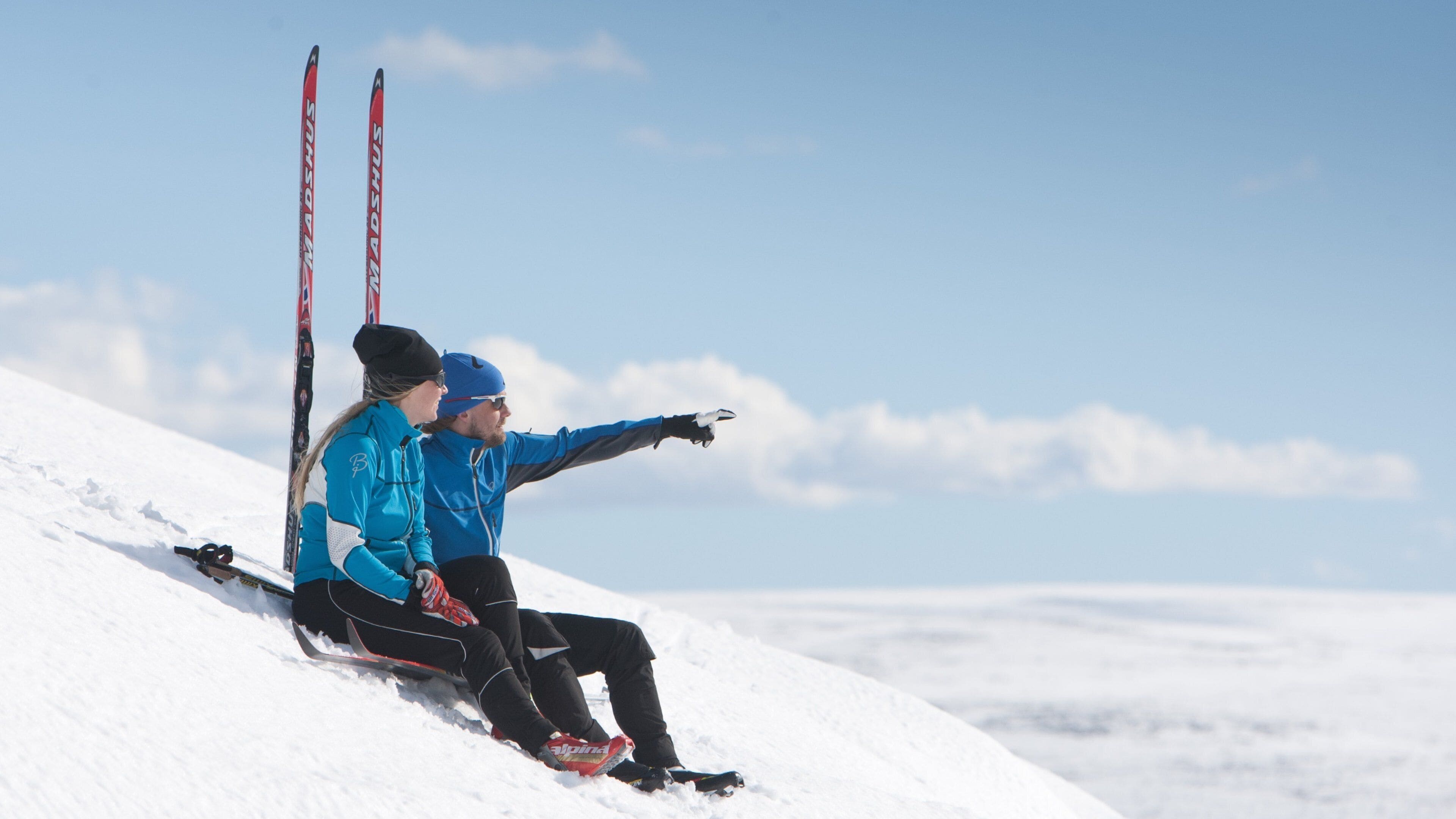 Vemdalen ofreciendo nieve y también una pareja