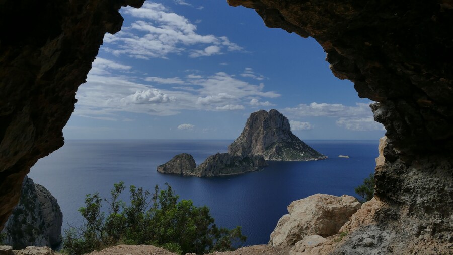 The mysterious spot of Ibiza, Es Vedra ♥️