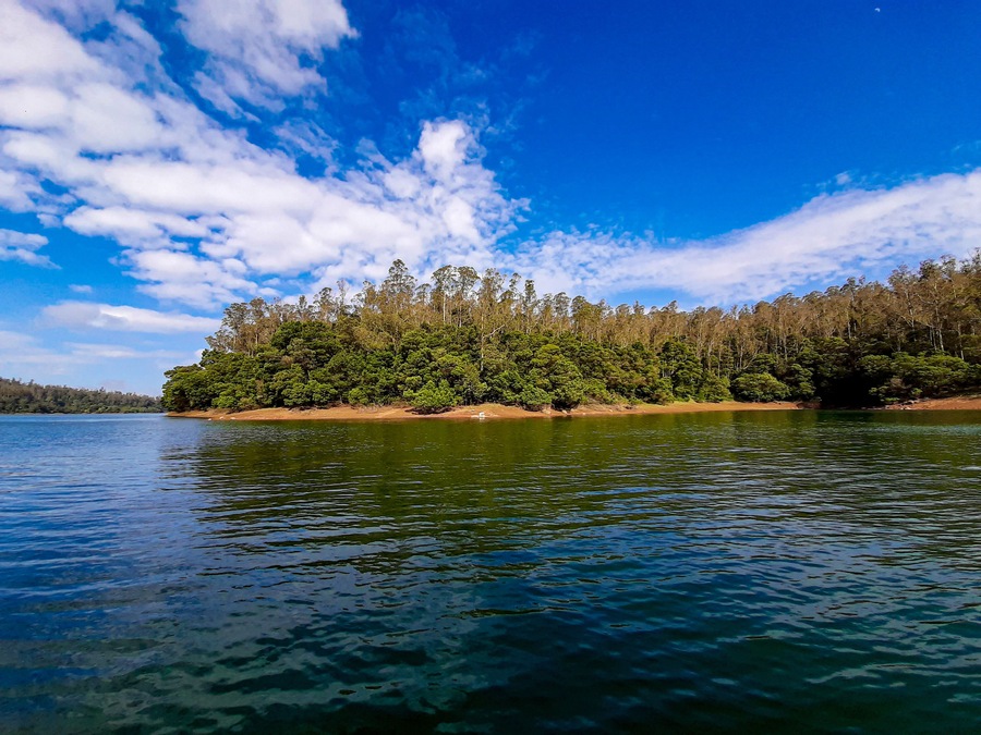 In the middle of no where.....
#lifeatexpedia #nature #sky #water #ultrawide