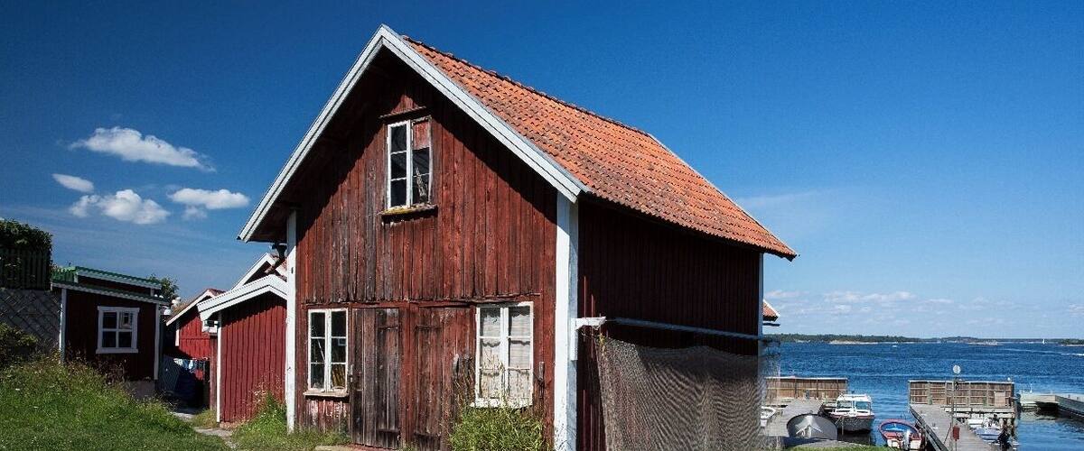 We wandered across this barn (?) while cycling around the island of Sandhamn. This is a great island to see by bike. There are bike rental facilities across from the ferry dock.