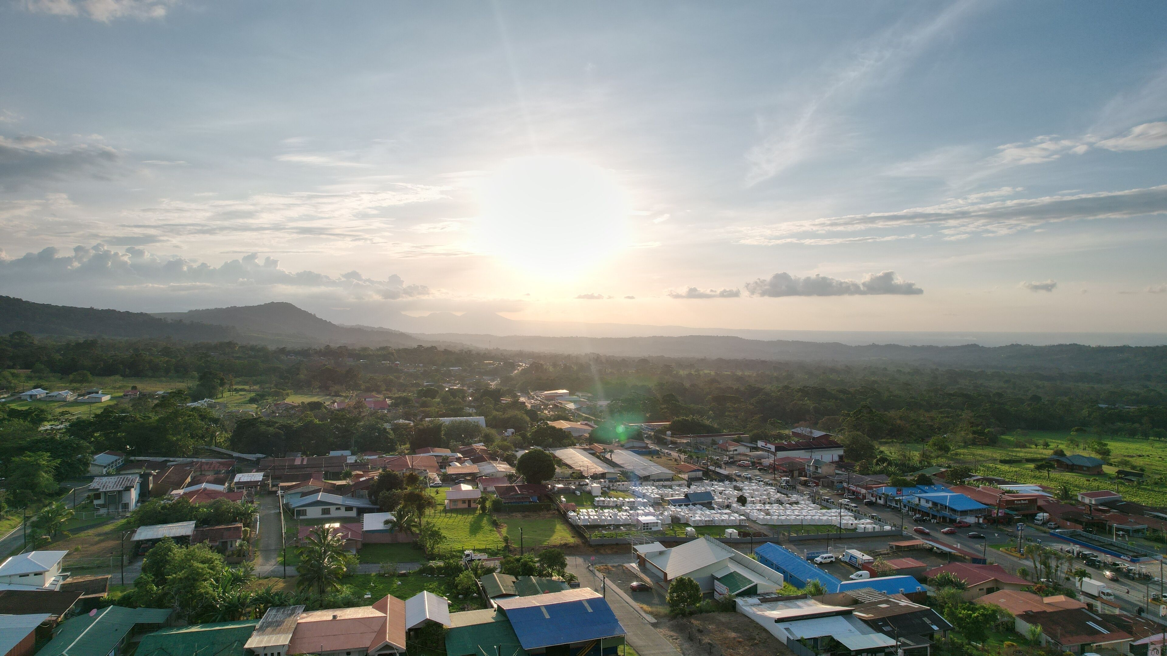 Atardecer sobre Aguas Zarcas