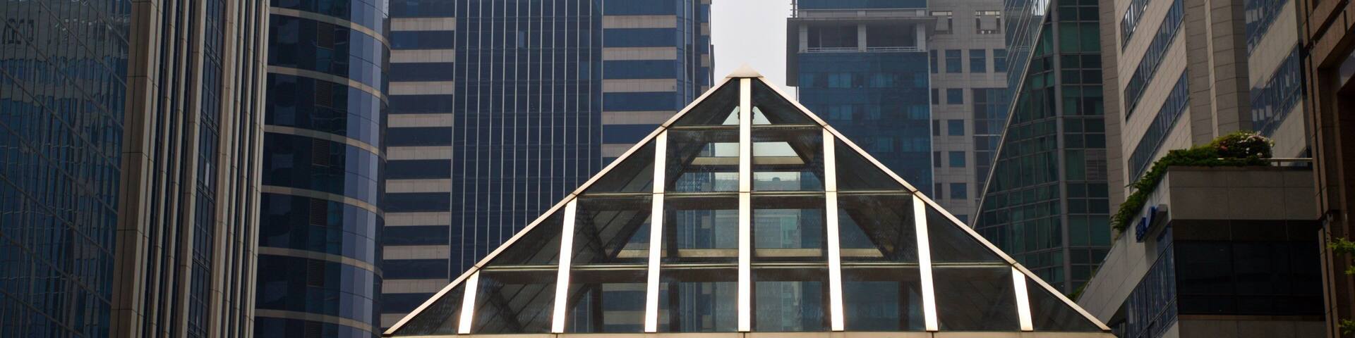 Yeouido showing a city