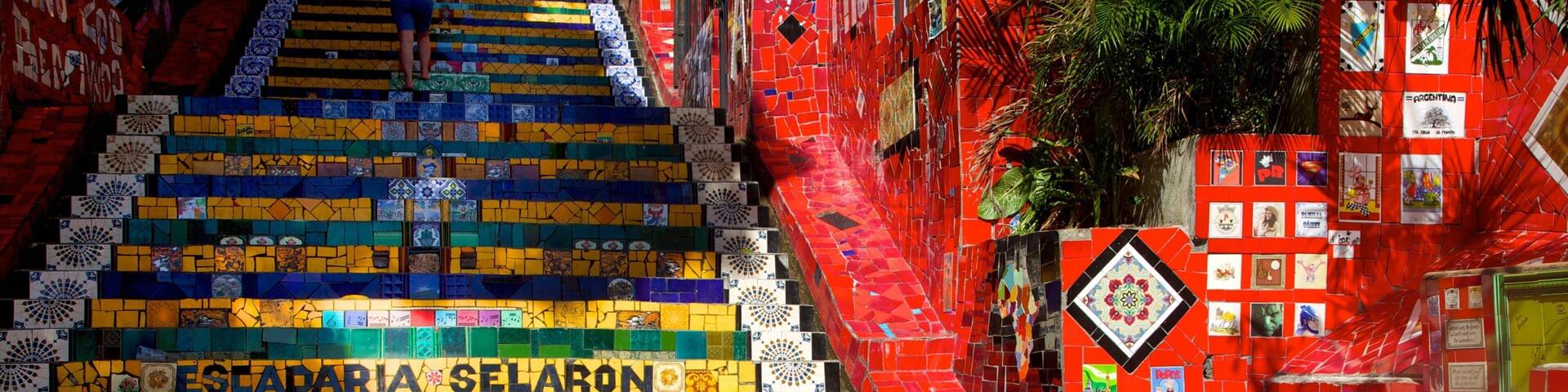 Selaron Steps which includes outdoor art and signage