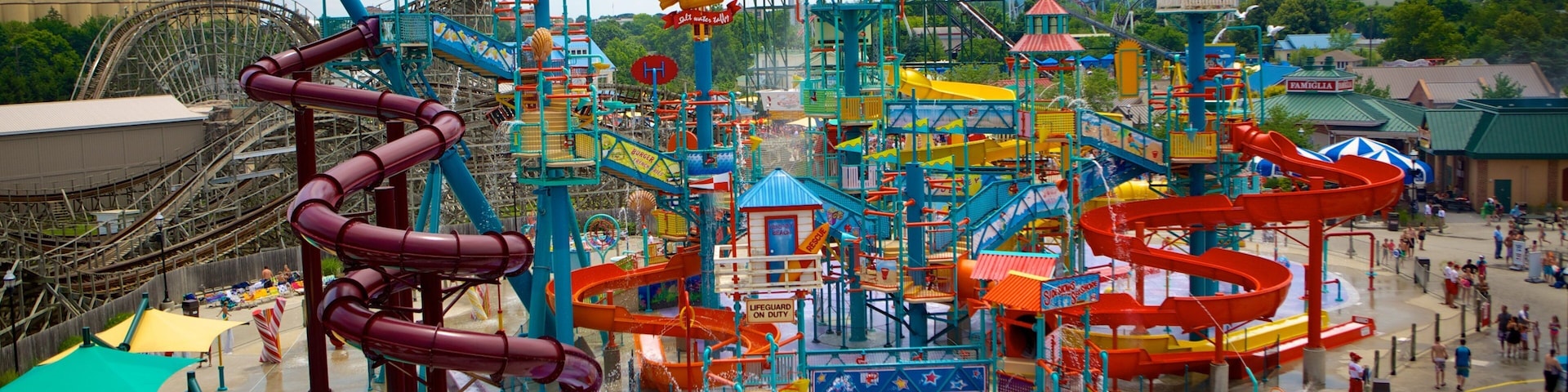 Hersheypark featuring a water park