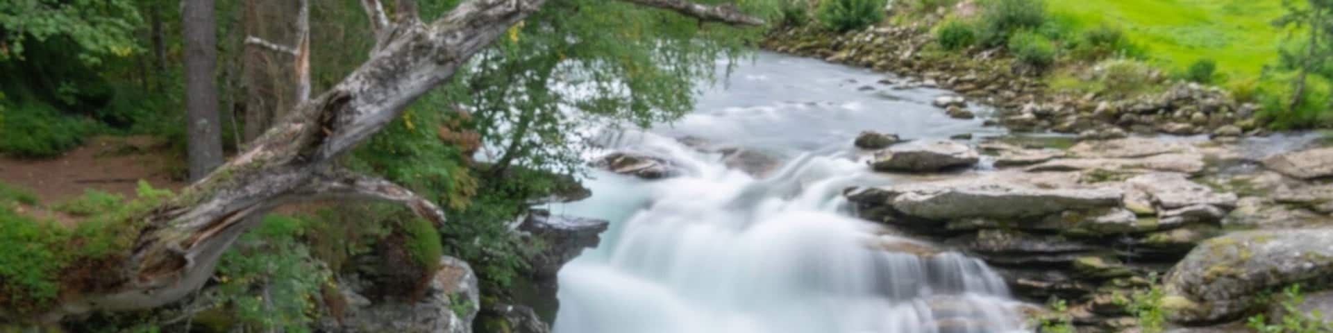 Viewing point before crossing on Geiranger-Trollstigen scenic route.
