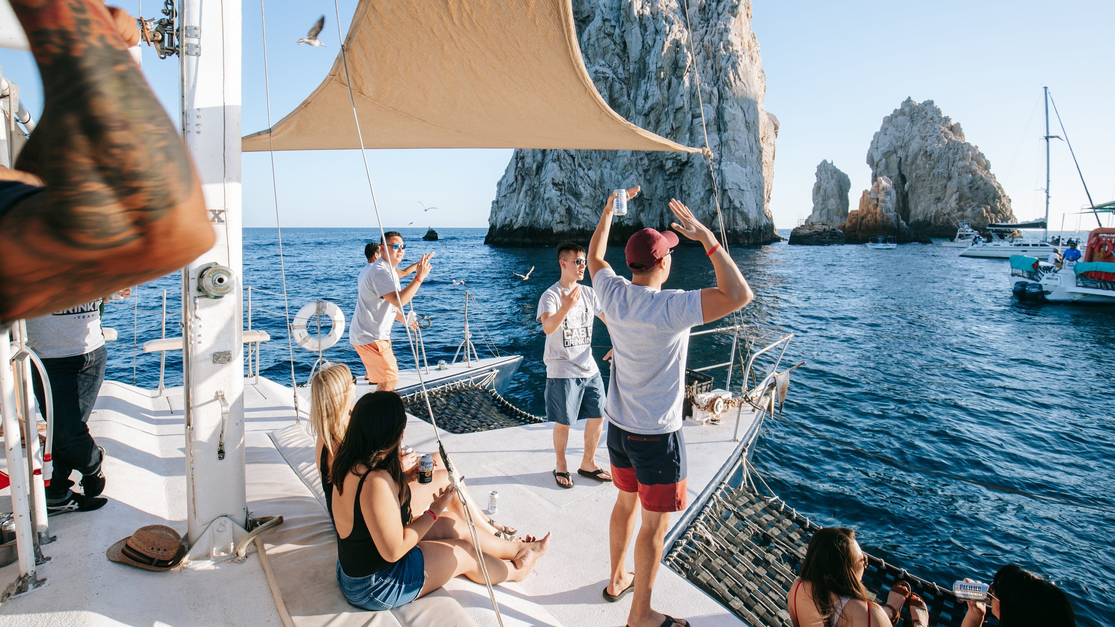 Cabo San Lucas Bay showing boating, general coastal views and rugged coastline