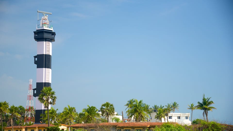 Pondicherry Lighthouse showing a lighthouse
