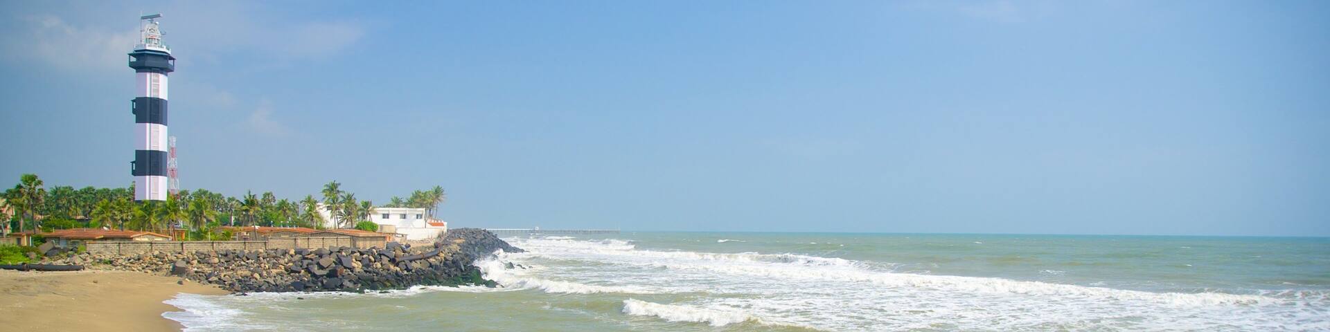 Pondicherry Lighthouse which includes a lighthouse and a beach