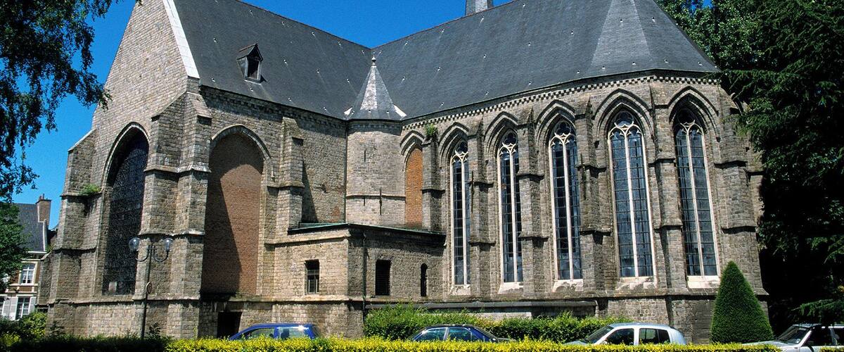 This building is indexed in the Base Mérimée, a database of architectural heritage maintained by the French Ministry of Culture, under the reference PA00107452 .