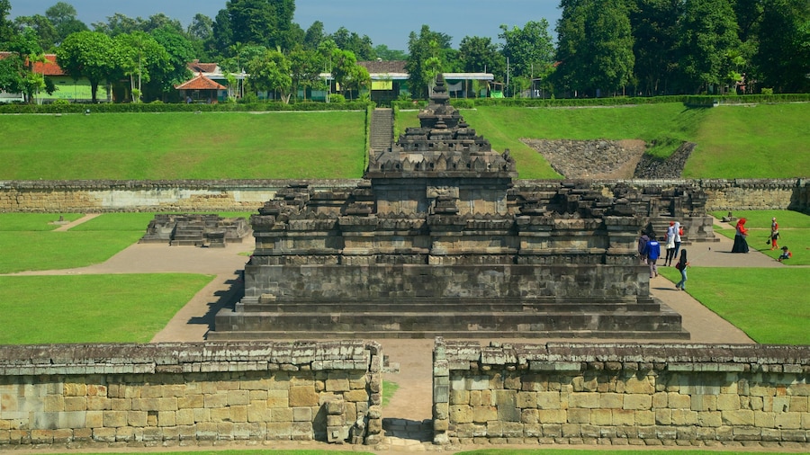 Sambisari tempel inclusief een tuin, historisch erfgoed en historische architectuur