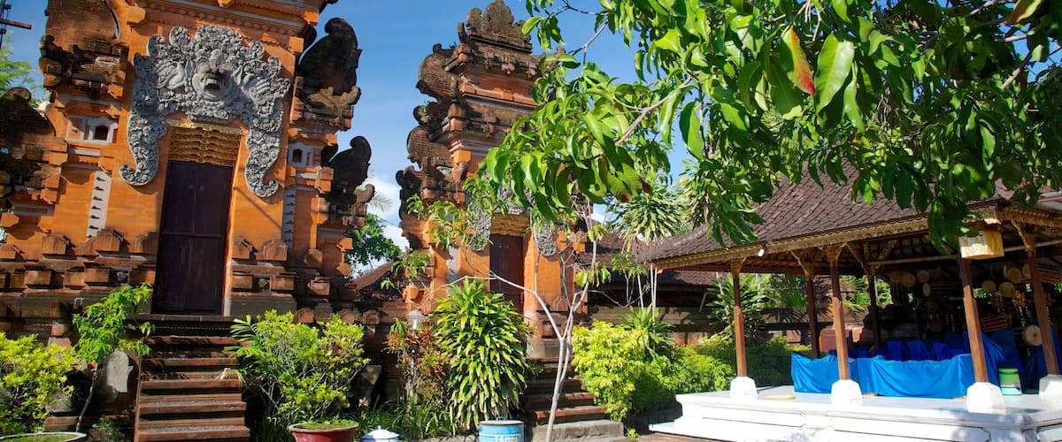 Petitenget Temple featuring a temple or place of worship