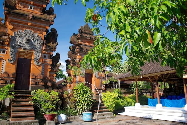 Templo Petitenget ofreciendo un templo o lugar de culto