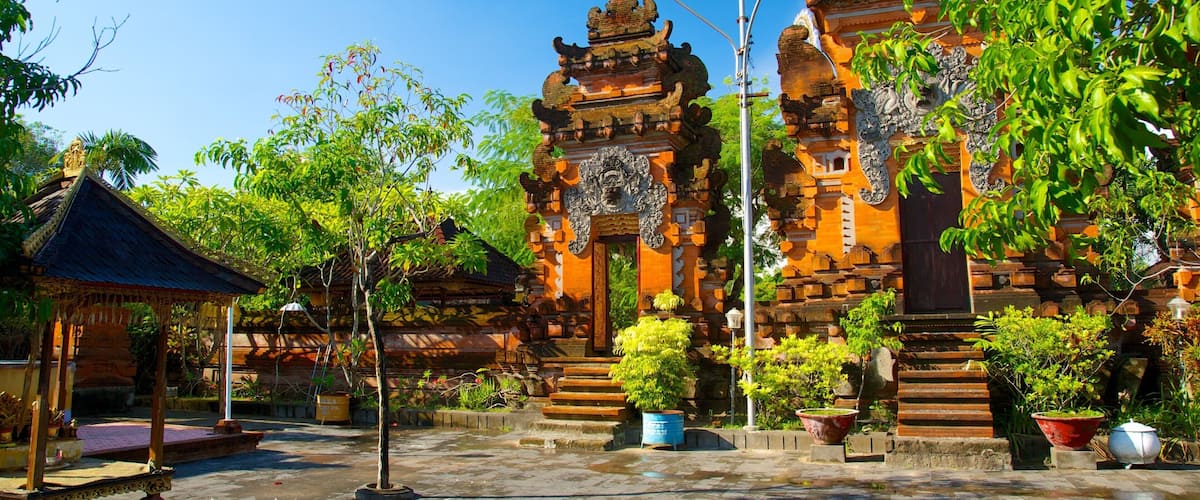 Petitenget Temple which includes a temple or place of worship