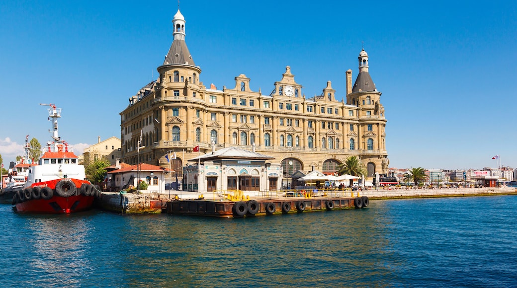Istanbul ferry and Haydarpasa railway station.