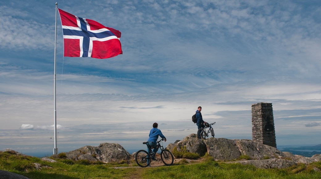 Ulriken kabelwagen toont mountainbiken