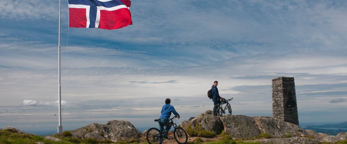 Bondinho de Ulriken que inclui mountain bike
