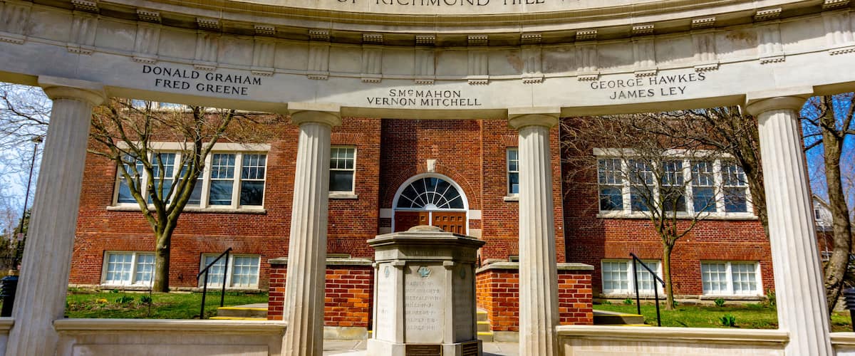 A memorial arch with names of men from Richmond Hill who gave their lives.