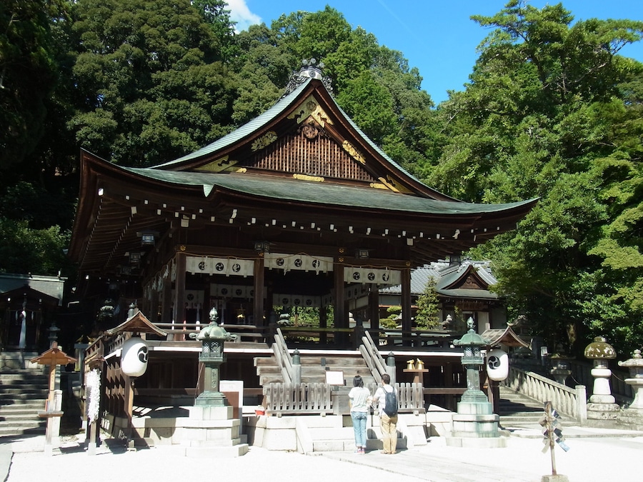 近江八幡市にて 日牟禮八幡宮の拝殿 Himure-hachiman-gū 2012.8.26