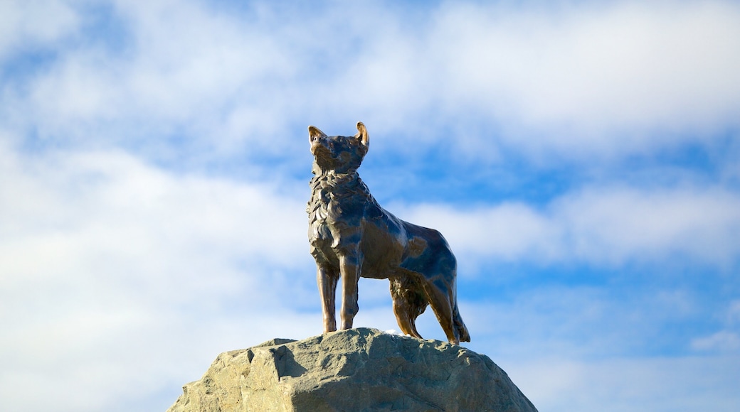 Sheepdog Statue mostrando statua o scultura e arte urbana