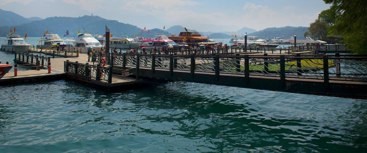 Shueishe-pier inclusief een meer of poel en een baai of haven