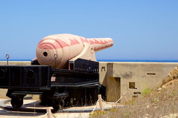 Fort Rinella showing a castle and military items