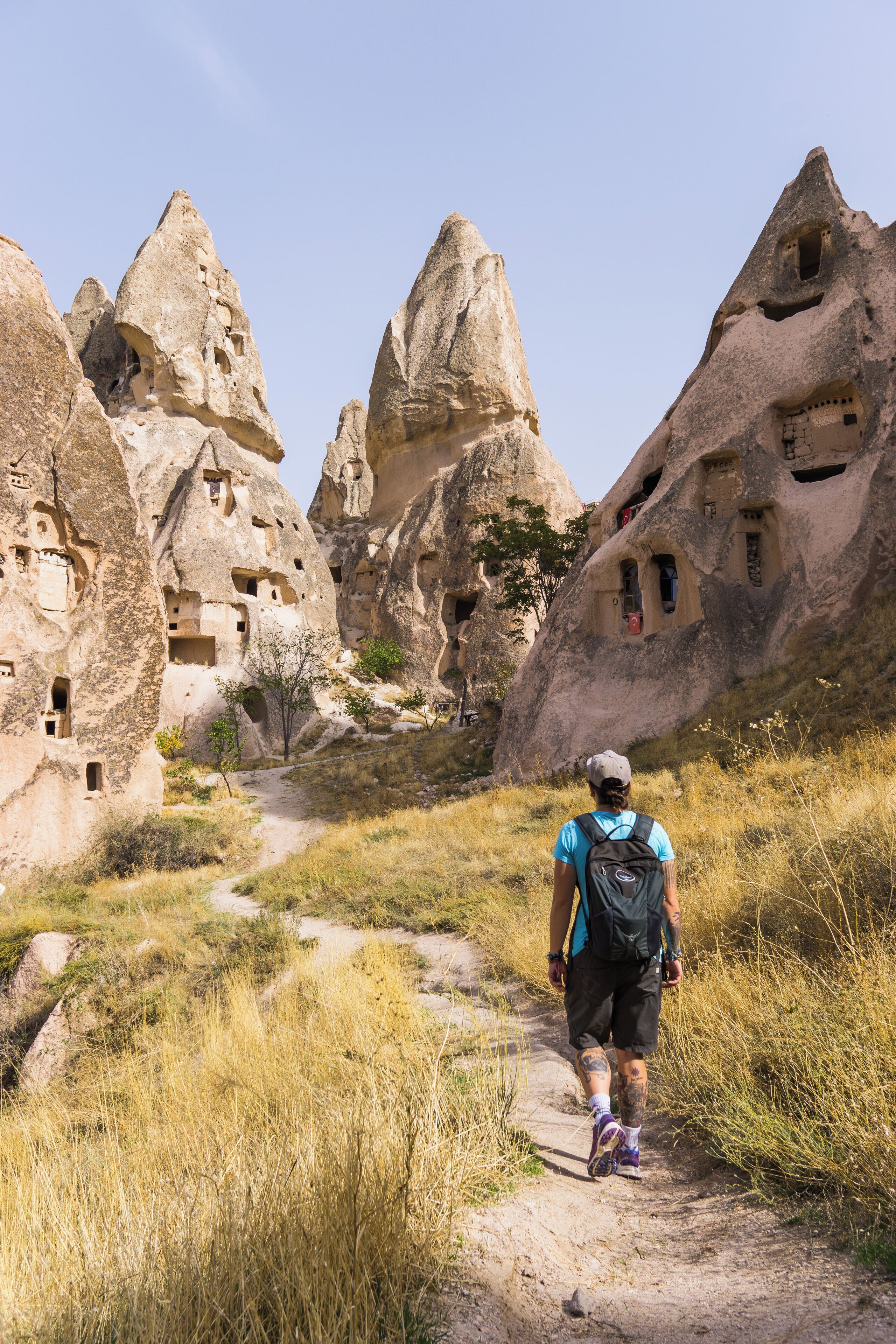 Wandering through the incredible valleys of Uchisar and the centuries old caves, some of which are still inhabited. To get here we drove 900km from the coast of Turkey to the centre of the country. Cappadocia is like nowhere else, such a magical place. 
#OnTheRoad