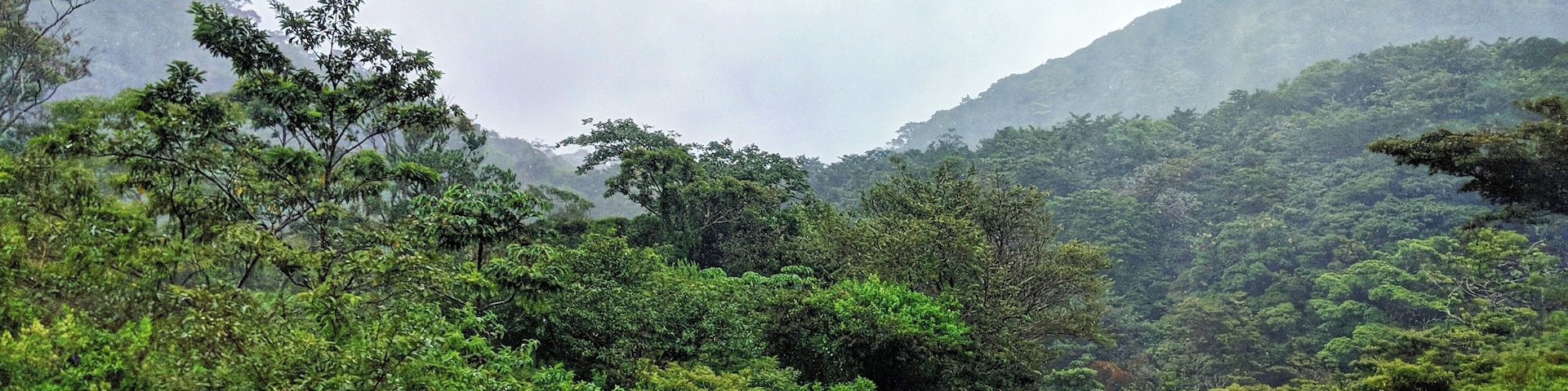#ontheroad to this Costa Rican volcano! Mud baths, volcanic activity, and hot springs!