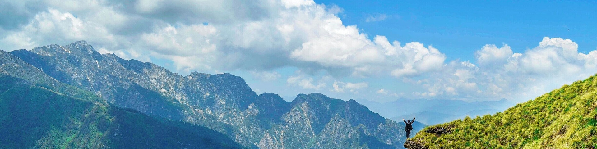 The Sar-pass trek, a beautiful and enticing trek along the himalayan ranges.
