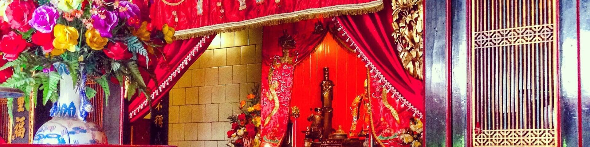 Chinese temple in Singaraja, north Bali.
#red #bali