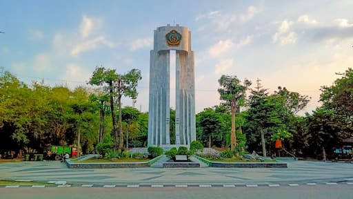 Sidoarjo, Indonesia - 13 september 2022 : The Sidoarjo Monument in the Sidoarjo Square
