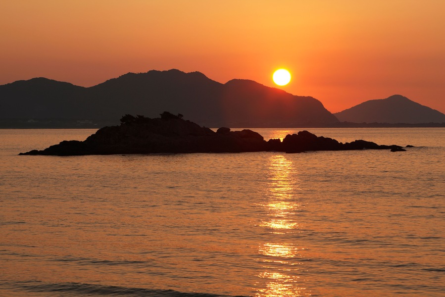 Evening Sun at Sea of Genkai, Itoshima, Fukuoka, Japan