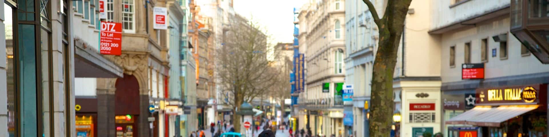 High Street showing a city and a square or plaza