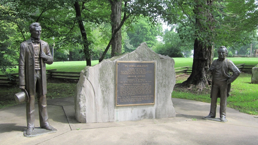 Lincoln Monument welches beinhaltet Park und Statue oder Skulptur