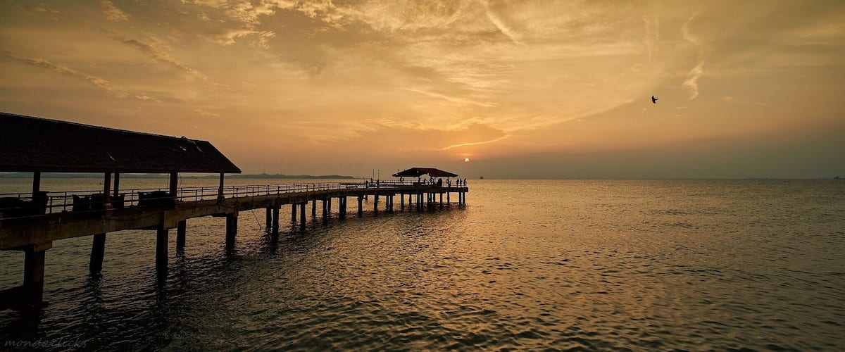 Sunset Time
Enjoy the last light of the day.
#beach #sunset #cloud #golden #goldenhour #seascape #water #bluehour #hut #jetty #travel