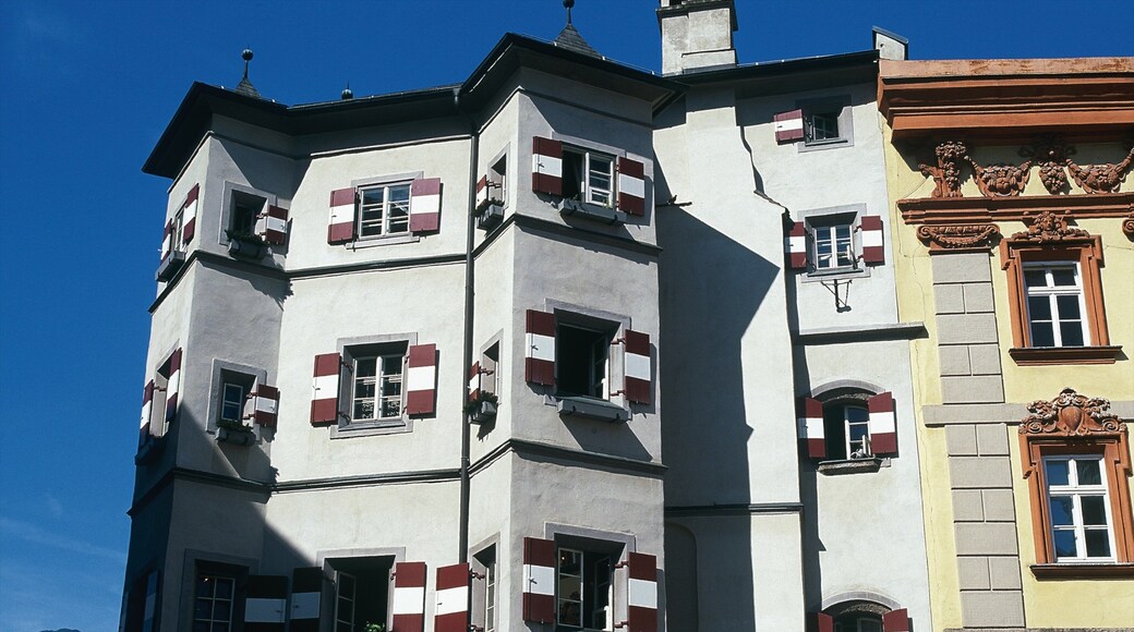 Ottoburg which includes a city and heritage architecture