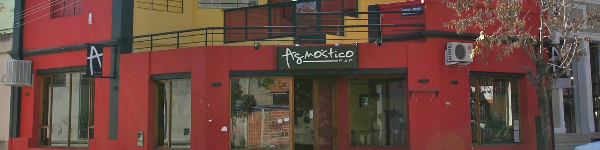 Old Palermo which includes signage