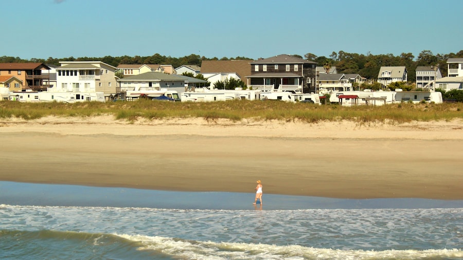 Views of the Holden's Beach in NC with ocean front properties in the background
