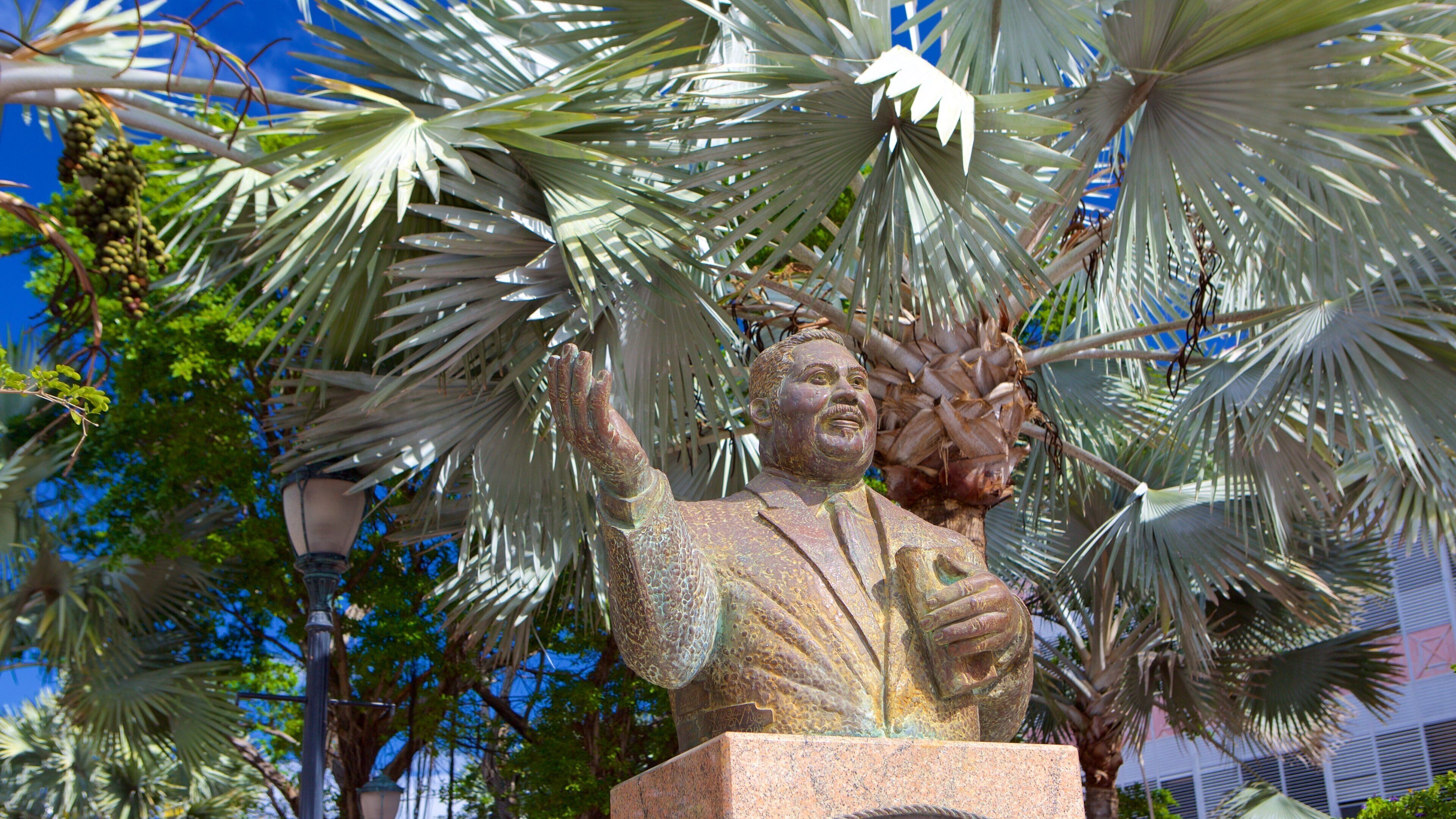 로슨 광장 을 보여주는 동상 또는 조각상