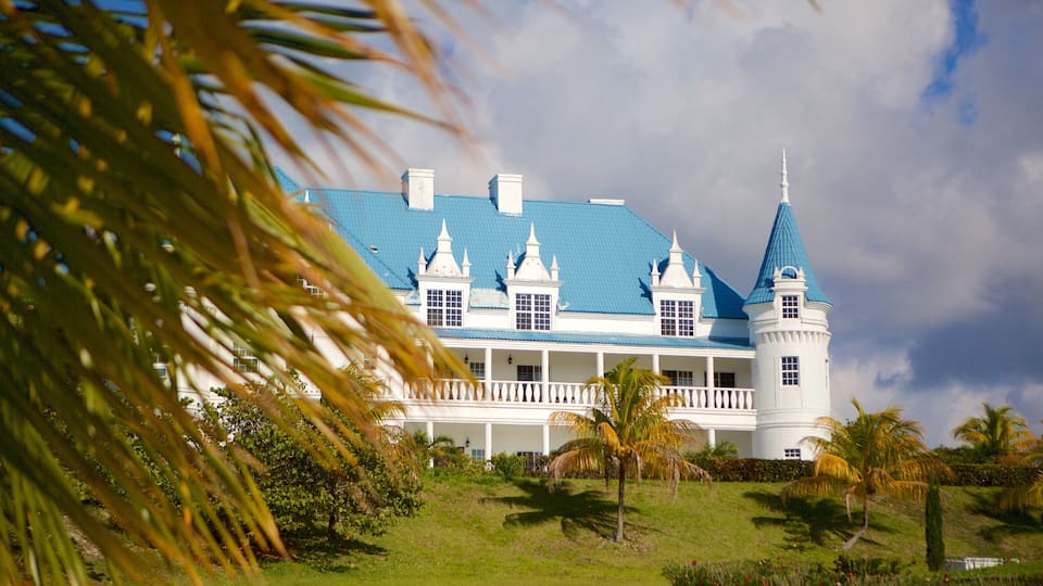 Cooper\'s Castle que inclui um castelo