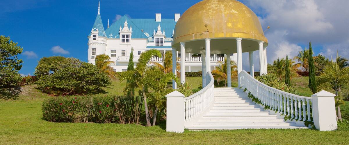 Cooper\'s Castle which includes château or palace