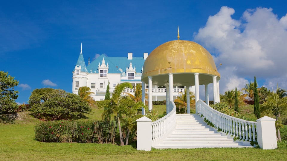 Cooper\'s Castle que inclui um castelo