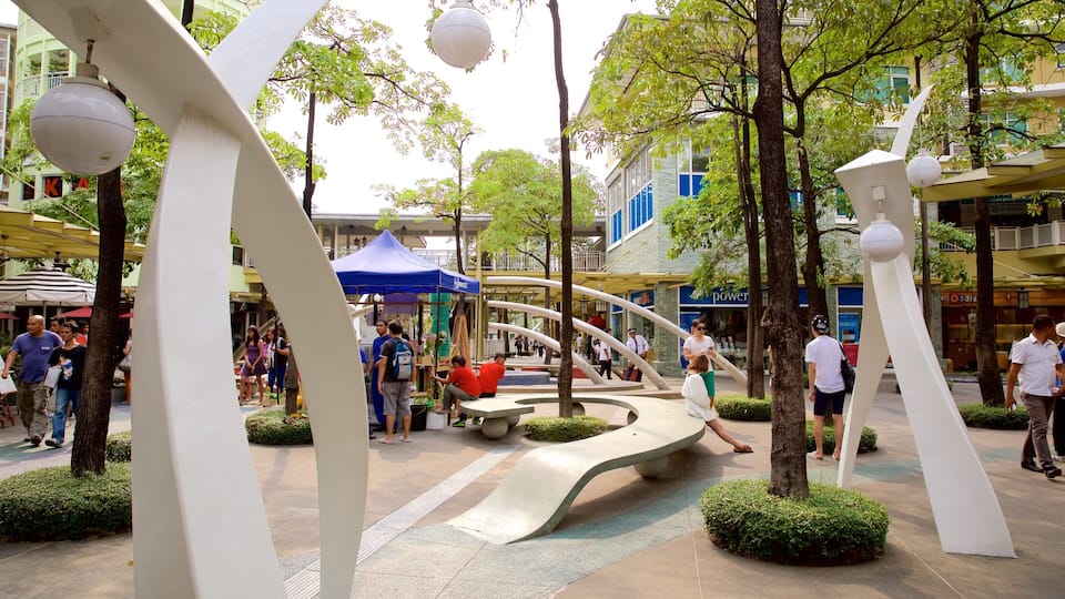 Bonifacio Globe City Fort featuring outdoor art