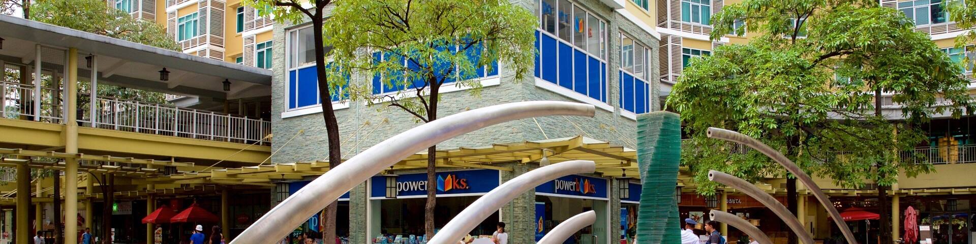 Bonifacio Globe City Fort showing outdoor art