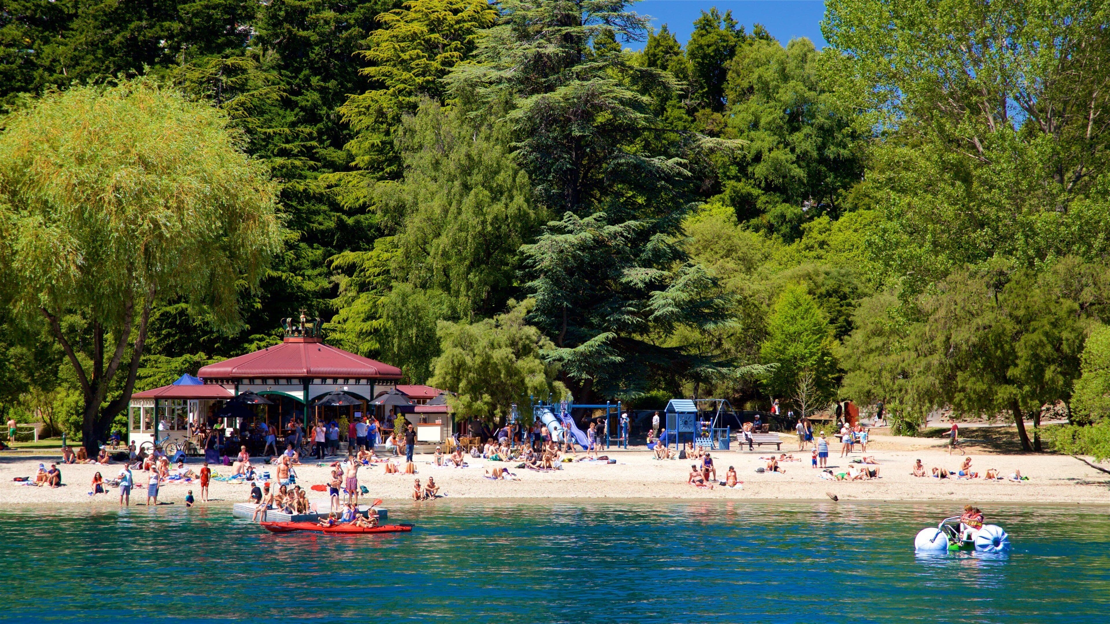 Queenstown Beach showing kayaking or canoeing, a lake or waterhole and boating