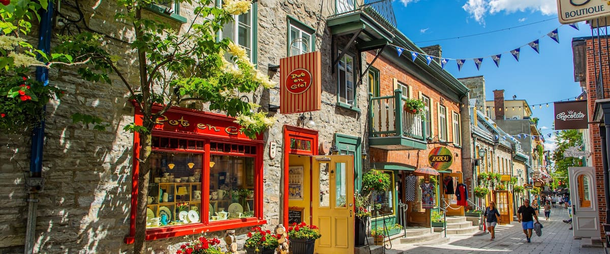 Quartier Petit Champlain featuring street scenes